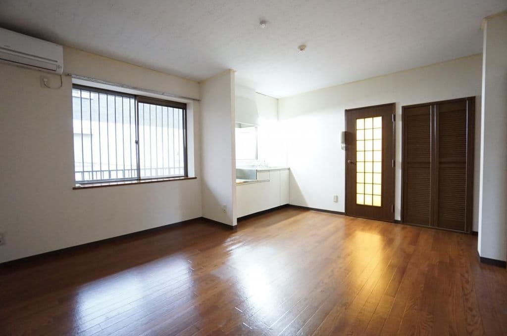 Preview interior of Anneseepal