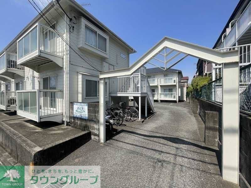 Main exterior of Rb Diamond Rose Kajigaya