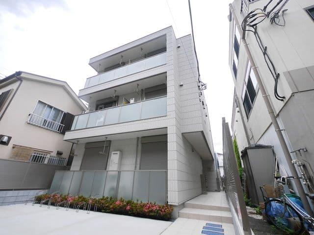 Main exterior of Espoir Mizonokuchi