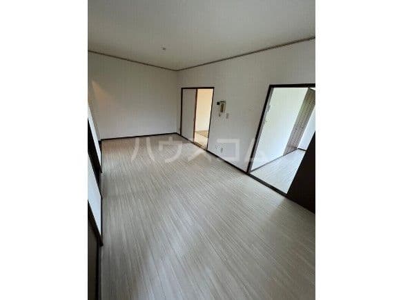 Preview interior of Parkside Hiyoshi