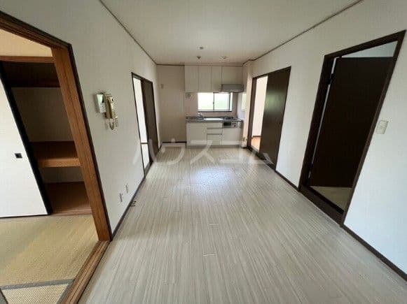 Preview interior of Parkside Hiyoshi