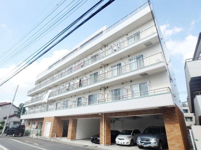 Main exterior of Rb Plaza S.T.H