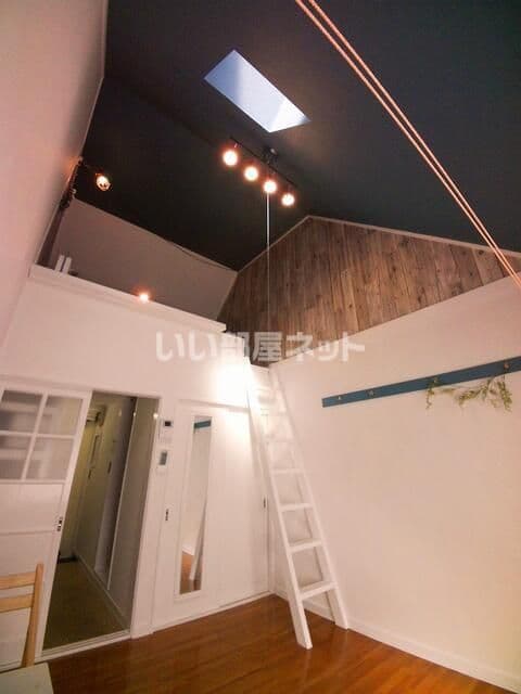 Preview interior of Heights Clavellina