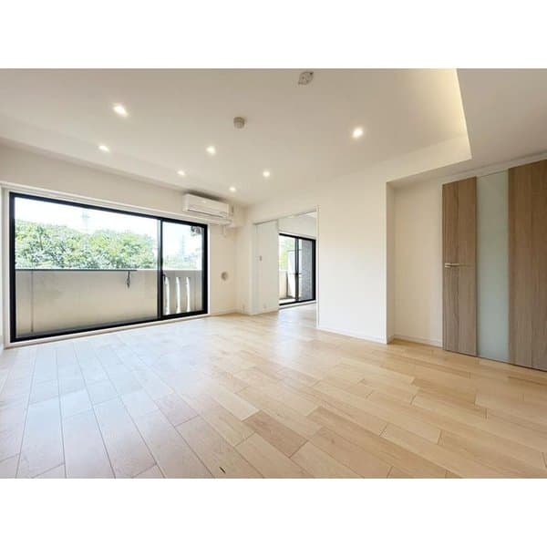 Preview interior of 06292667