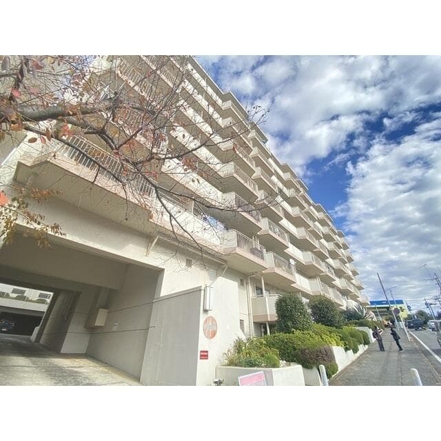Main exterior of Rb Dolph Aobadai Building 2