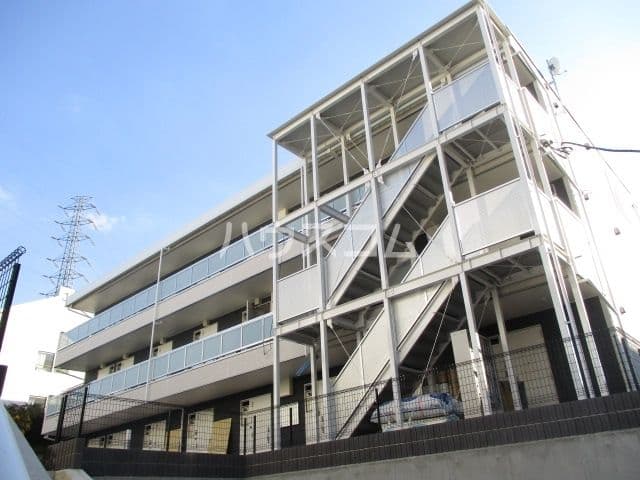 Main exterior of Rb Librie Tama-Plaza
