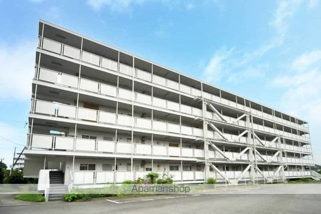 Main exterior of LG Village House Kawai Shuku Building 6