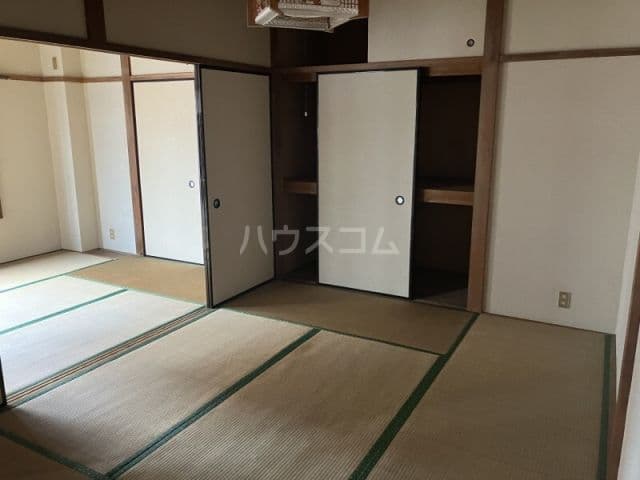 Preview interior of Kiyotani Apartment