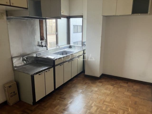 Preview interior of Kiyotani Apartment