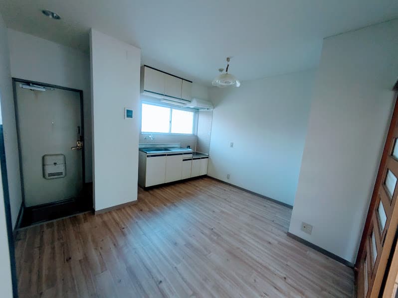 Preview interior of Excellence Iwai