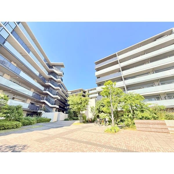 Main exterior of 06292662