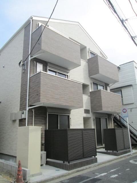Main exterior of Rb Saratoga