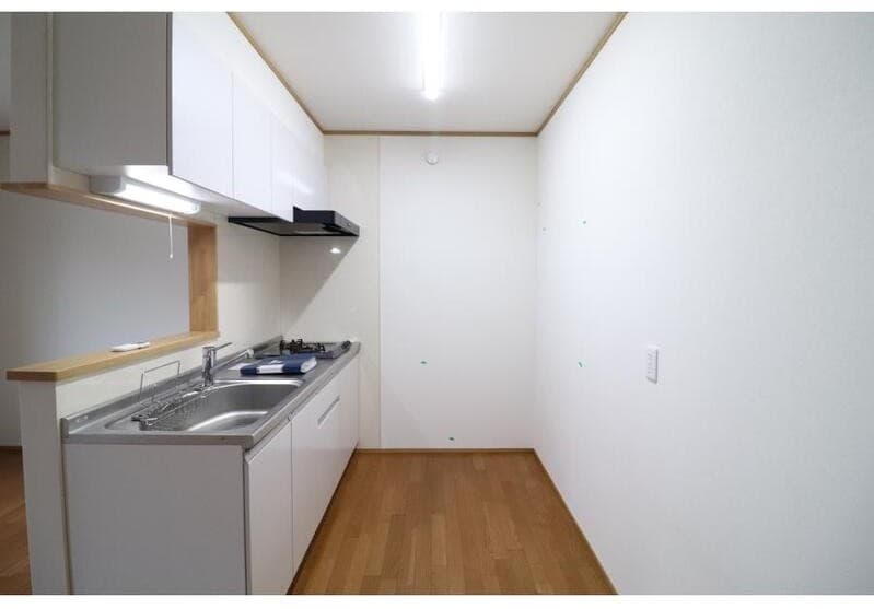 Preview interior of Rb Precious II