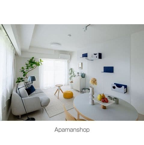 Preview interior of PATH Yokohama Shinkoan