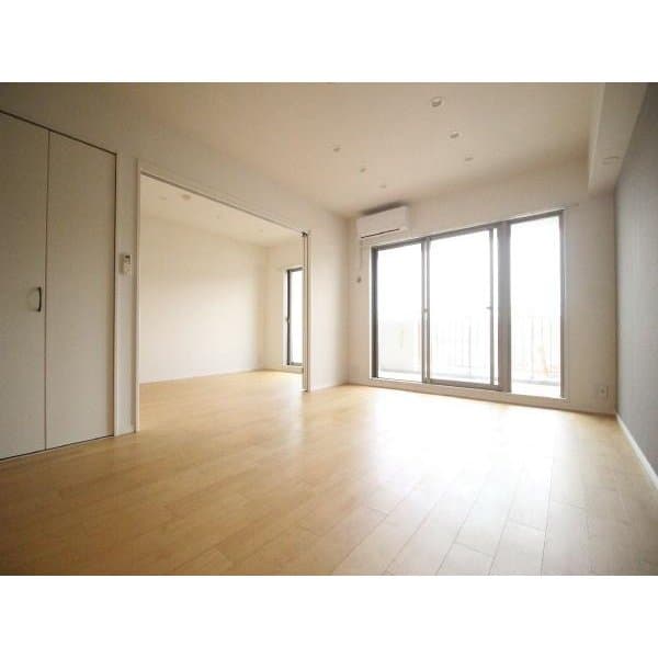 Preview interior of 06292615