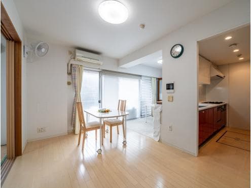 Preview interior of 06292641