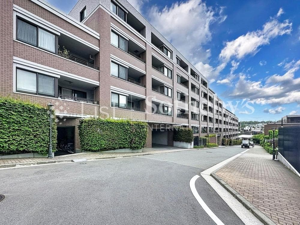 Main exterior of 06292866