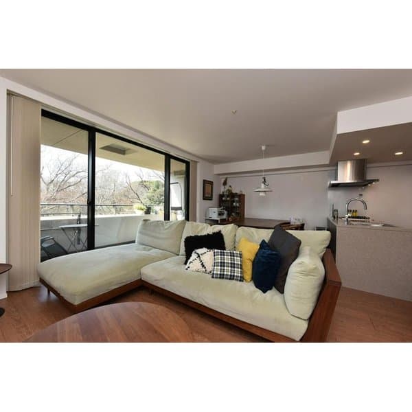 Preview interior of 05292635