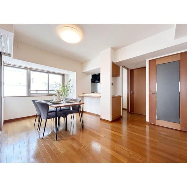 Preview interior of 06292633