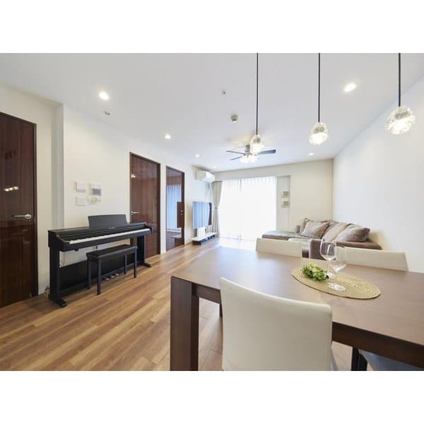 Preview interior of 06292673