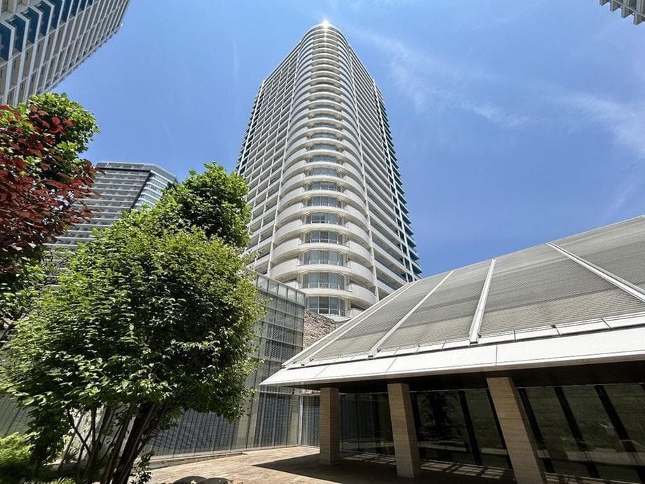 Main exterior of 06292604