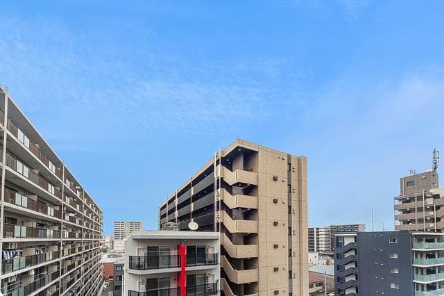 Main exterior of 06292632