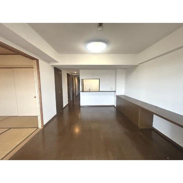 Preview interior of 06272605