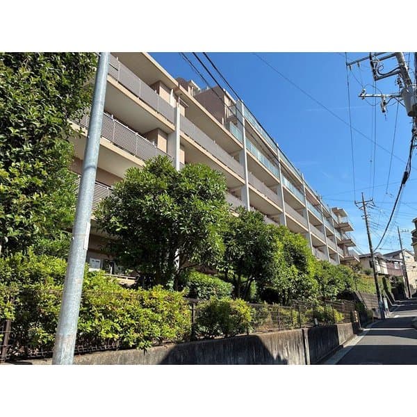 Main exterior of 06272622
