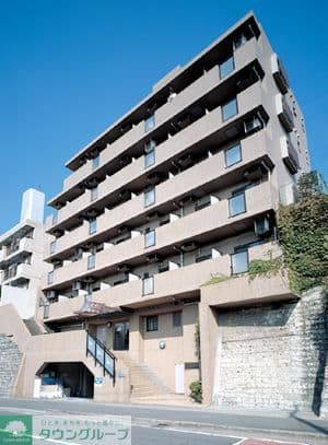 Main exterior of Prime Urban Tsurumi Teradani