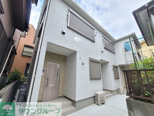 Main exterior of Jinggui Residence