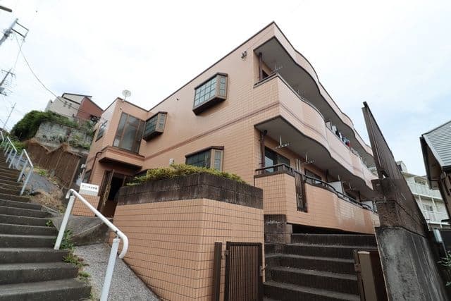 Main exterior of Raffine Kitatera
