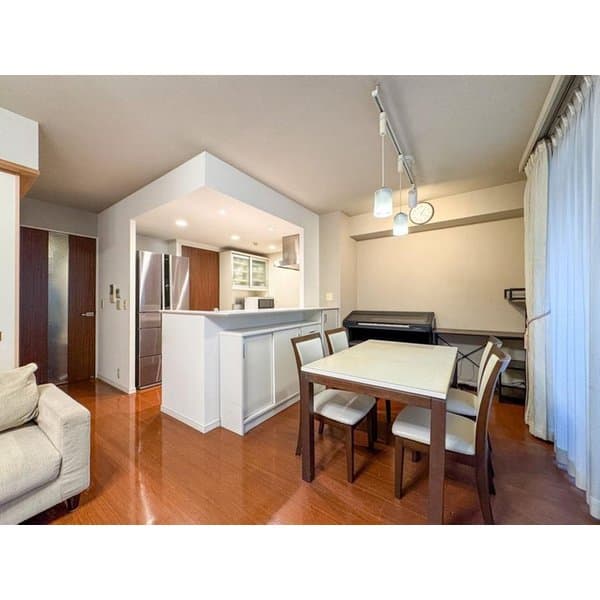 Preview interior of 06292671