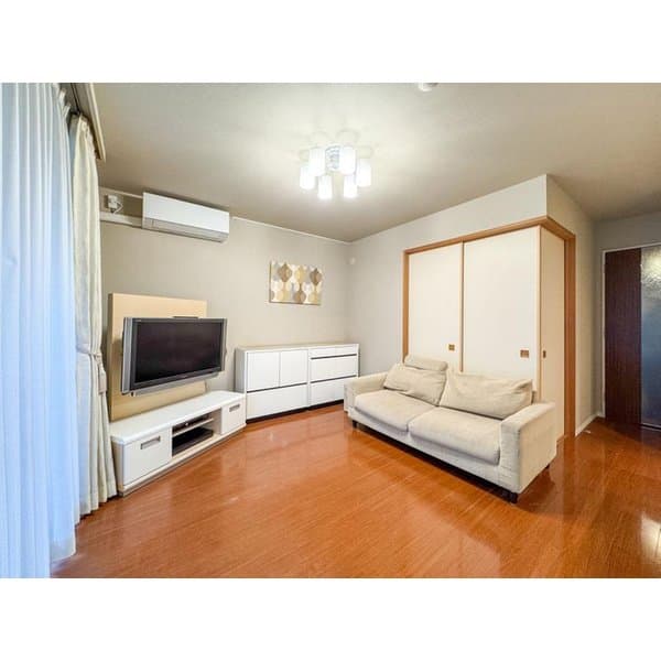Preview interior of 06292671