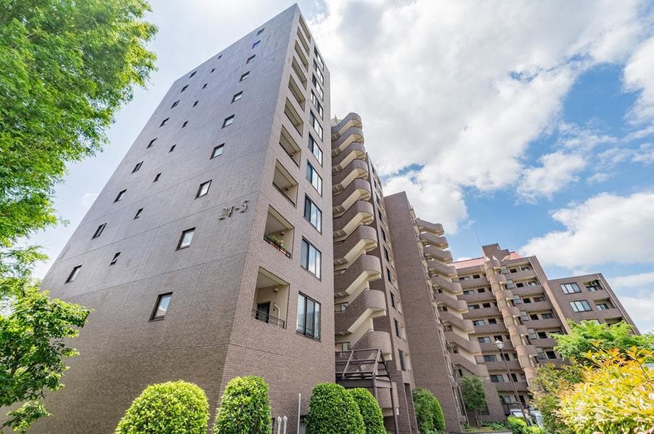 Main exterior of 06292620