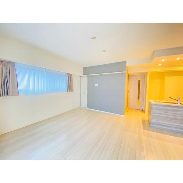 Preview interior of 06292611