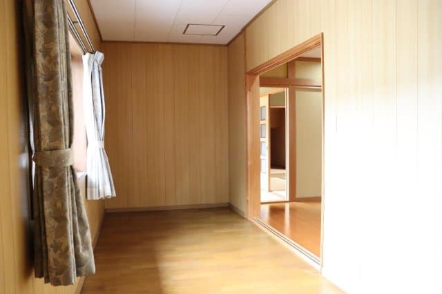 Room image 11