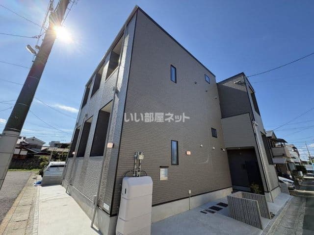 Main Image