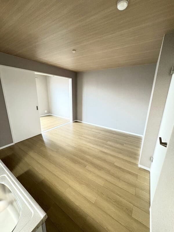 Preview interior of Casa Wood Tanbabashi