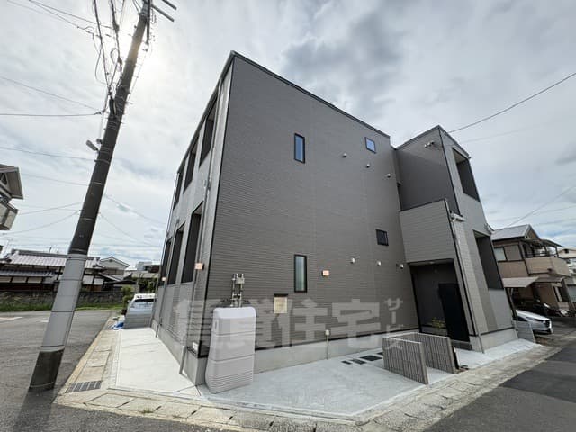Main exterior of En Terrace Yodo