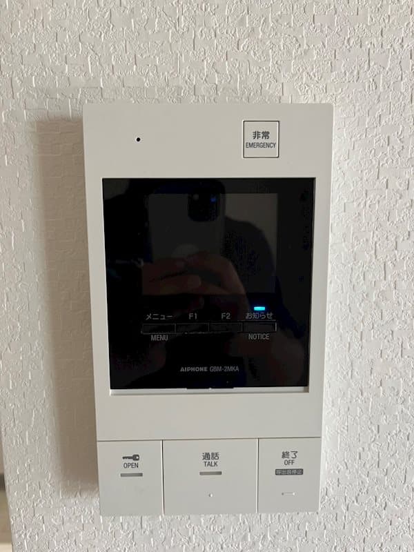 Room image 11