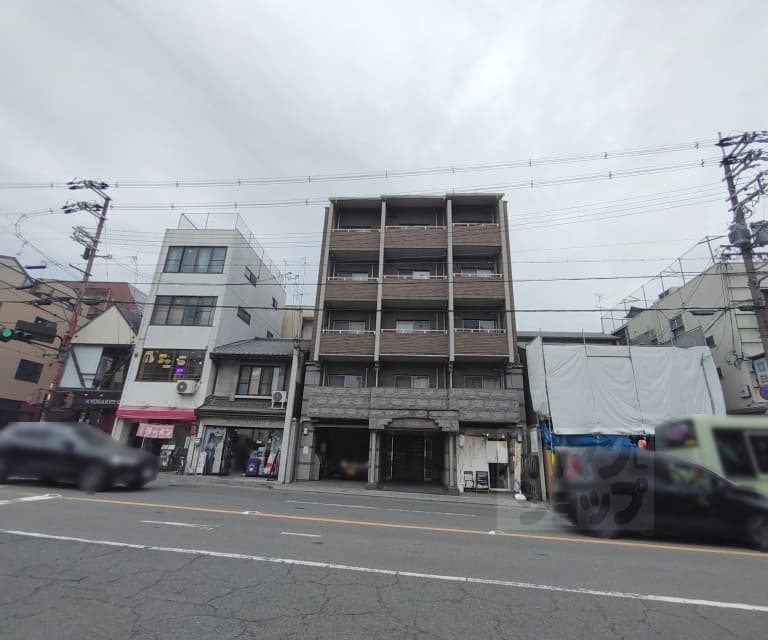 Main Image