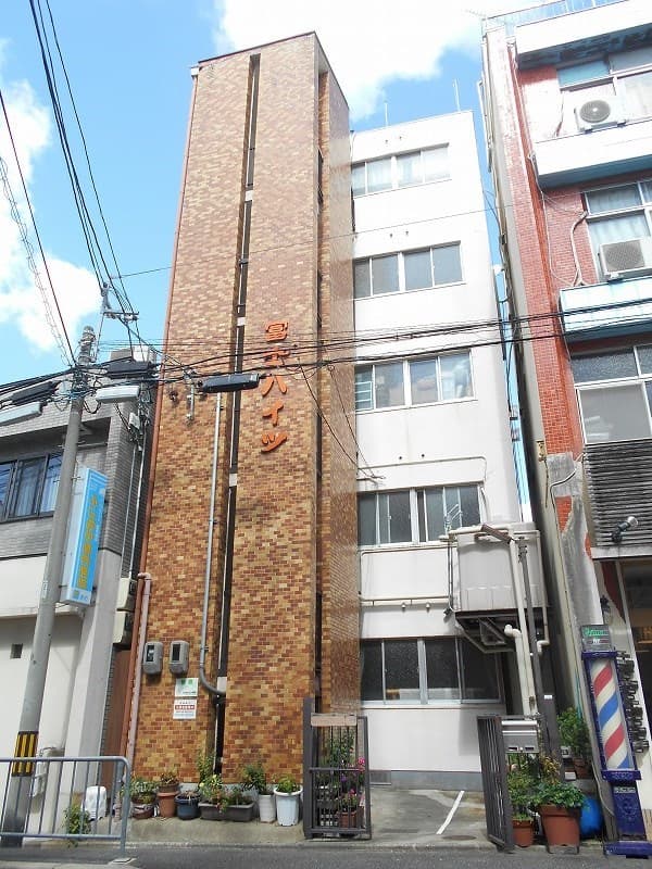 Main exterior of Fuji Heights