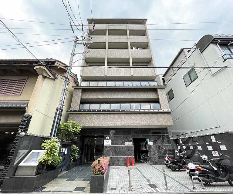 Main exterior of Samty Kyoto Gion