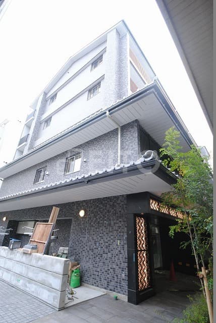 Main exterior of Estem Plaza Higashiyama