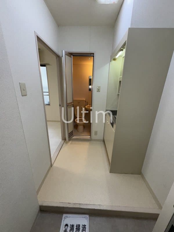 Room image 11