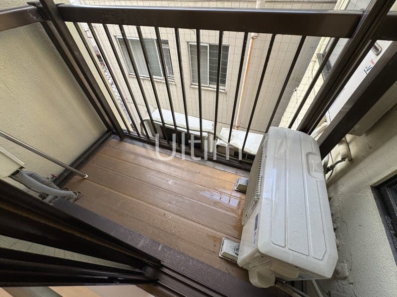 Room image 8