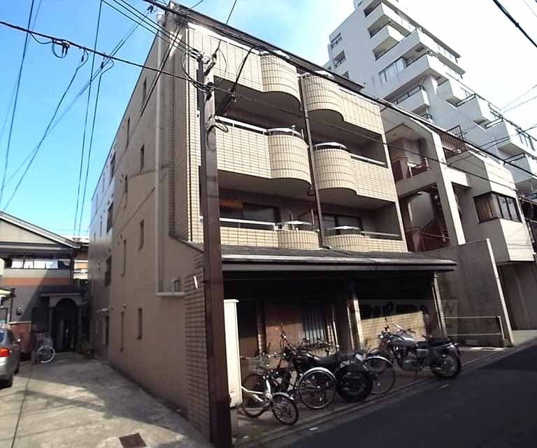 Main exterior of Grandir Horikawa