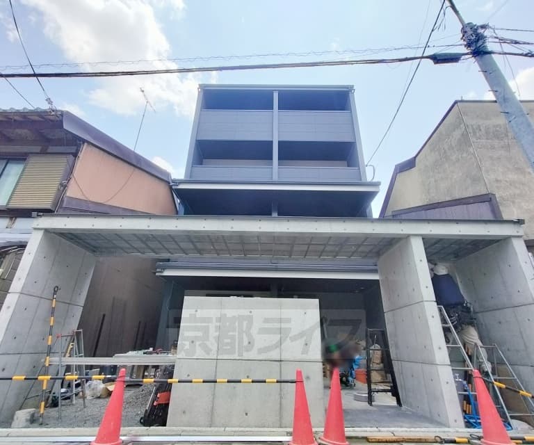 Main exterior of Wells Square Senbon Shimonouchou