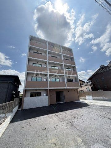 Main Image