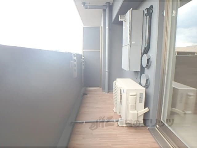 Room image 10